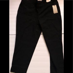 ❤️ Plus Size 🩳 Black Lila Rose stretch pants